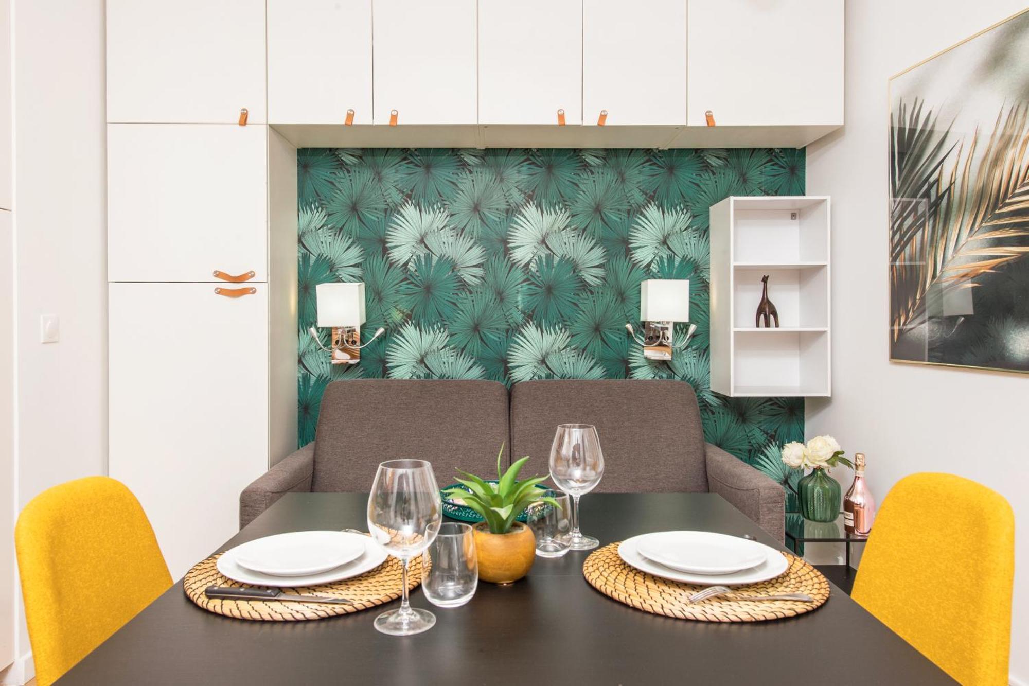 Appartement Frontiere De Monaco - Renove - Ae *